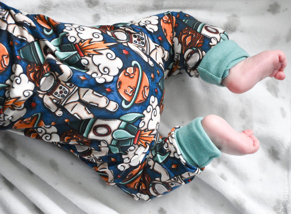 Ready To Post Up In Space Lightweight Organic Cotton Zipped Sleepsuits